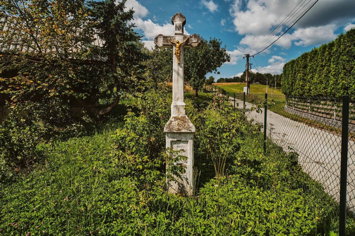 Kamenny kriz Nozny Kelcov 8927